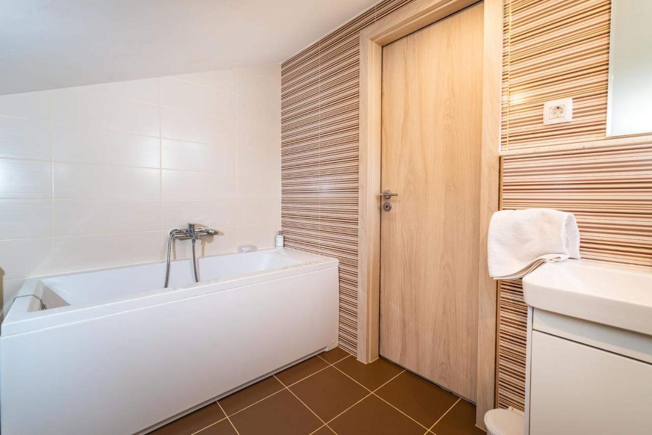 Apartman Dunatov Preko Esterno foto